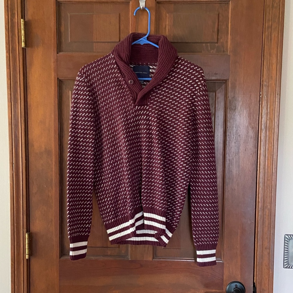 American Eagle Sweater